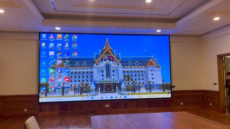 Fine Pixel & Meeting Room Displays